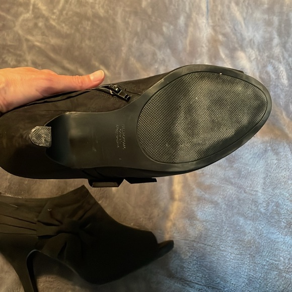 Rampage black suede 4” heel open toe dress shoe - Picture 3 of 3